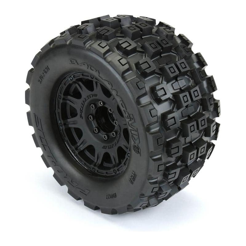 PROLINE Badlands MX38 3.8in Tyres Mounted on Raid 8x32 17mm