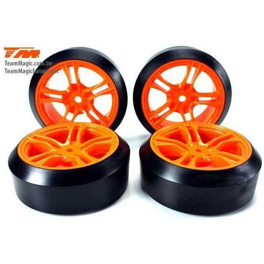 TEAM MAGIC E4D Mounted Drift Tyre 45 Degree Orange