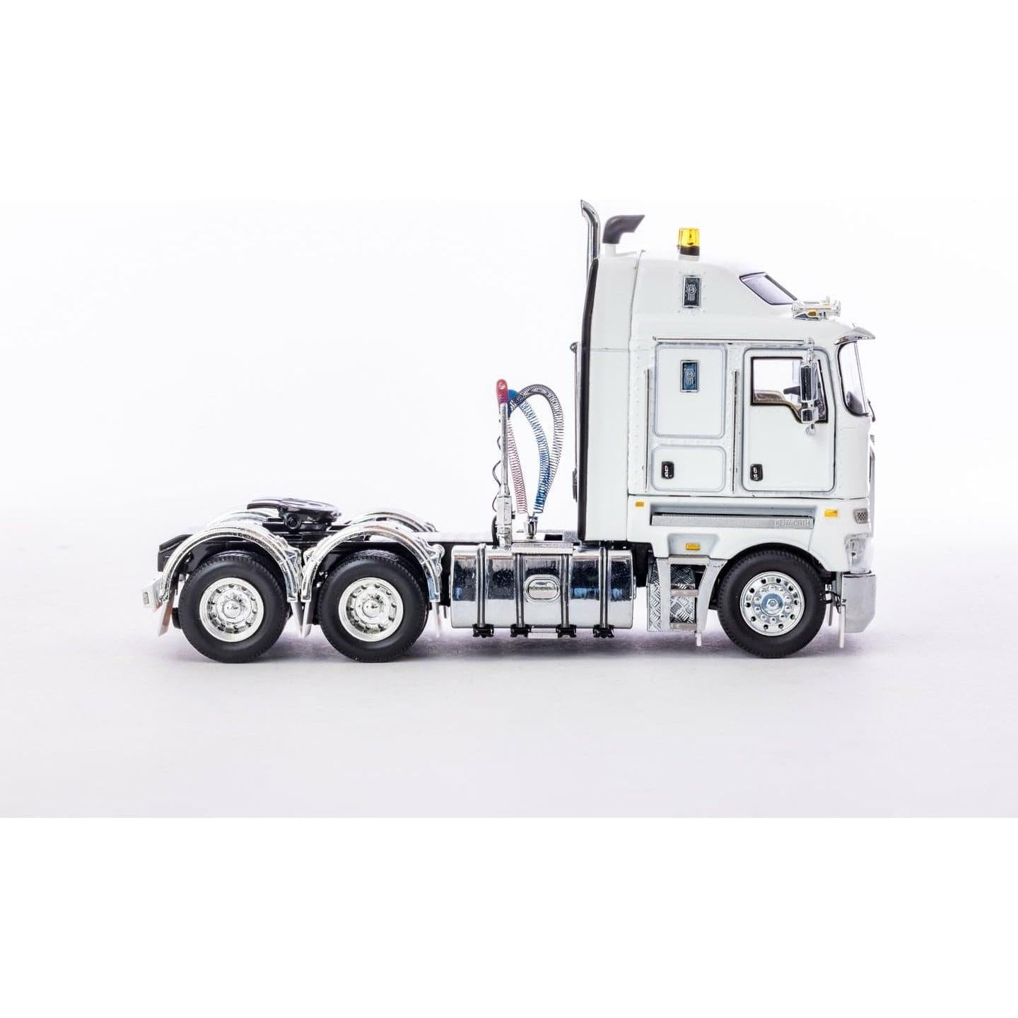 DRAKE 1/50 Kenworth K200 Truck White/Black 2.3 Cabin
