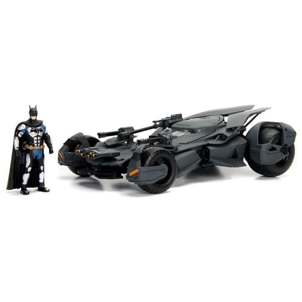 JADA 1/24 Justice League Batmobile with Batman Figure 2017