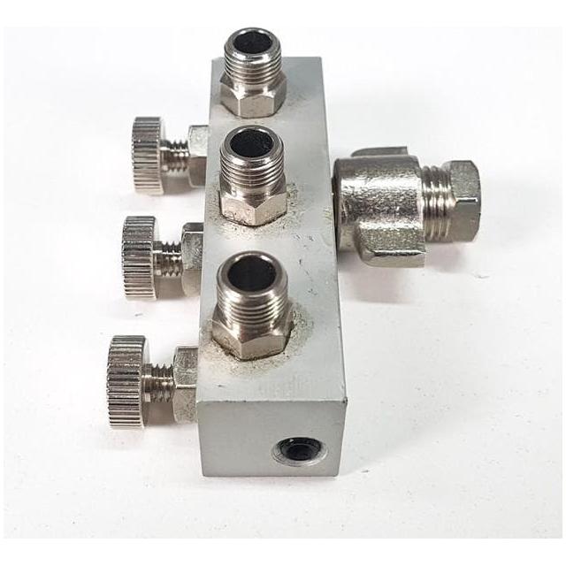 SIGNATURE 3 Way Manifold - 1/8"