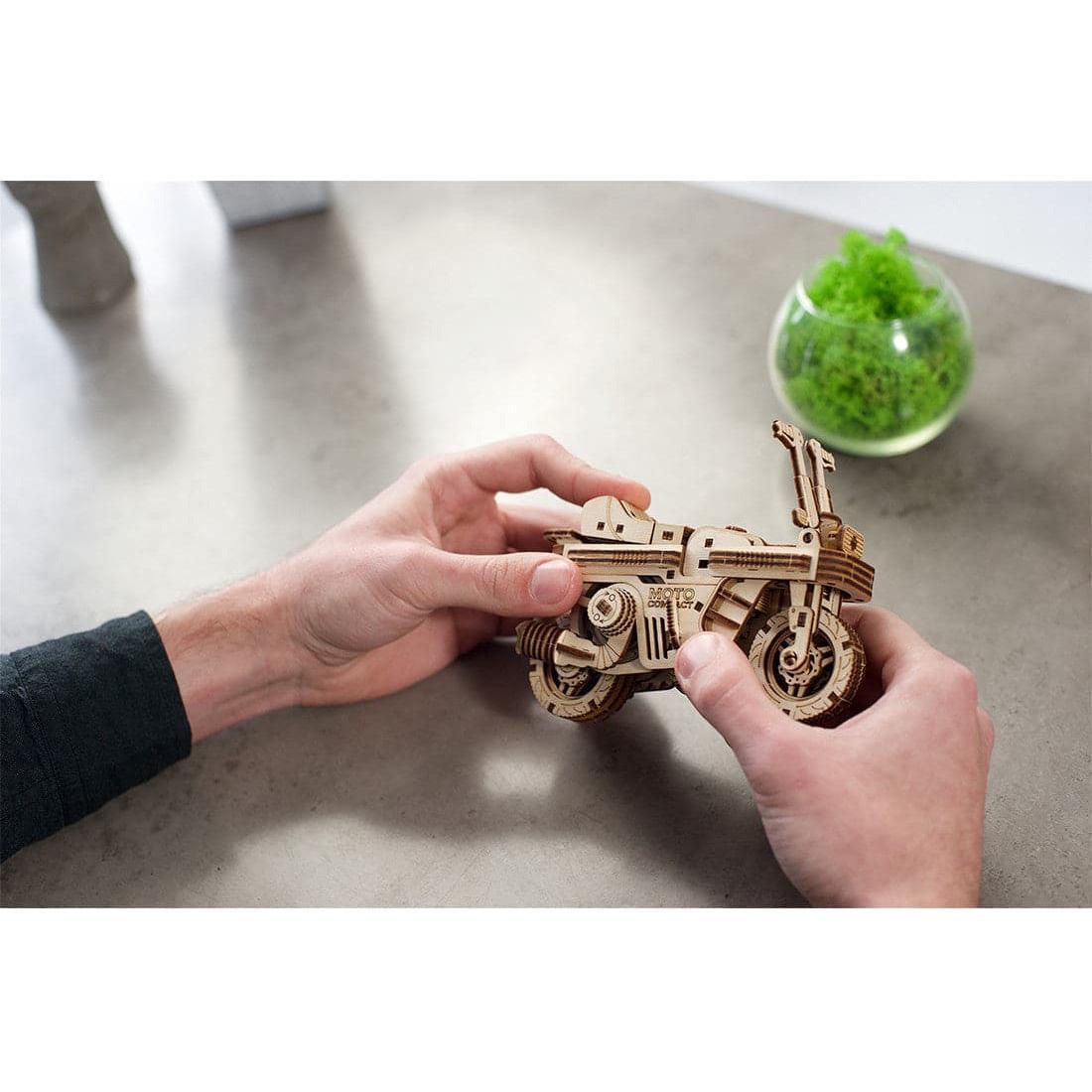 UGEARS Moto Compact Folding Scooter