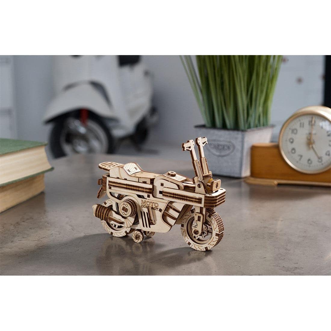 UGEARS Moto Compact Folding Scooter