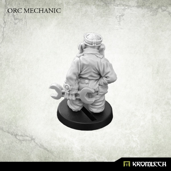 KROMLECH Orc Mechanic (1)