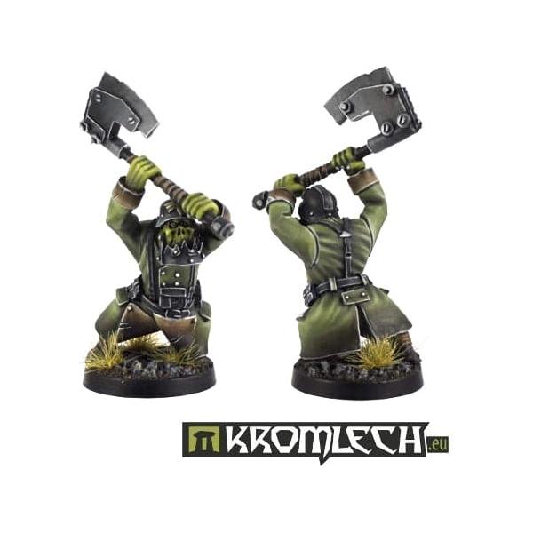 KROMLECH Orc with Two-Handed Axe (1)