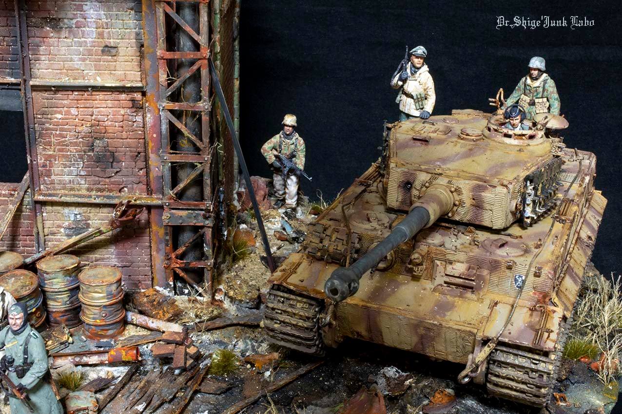 "Black Ruins" base kits
