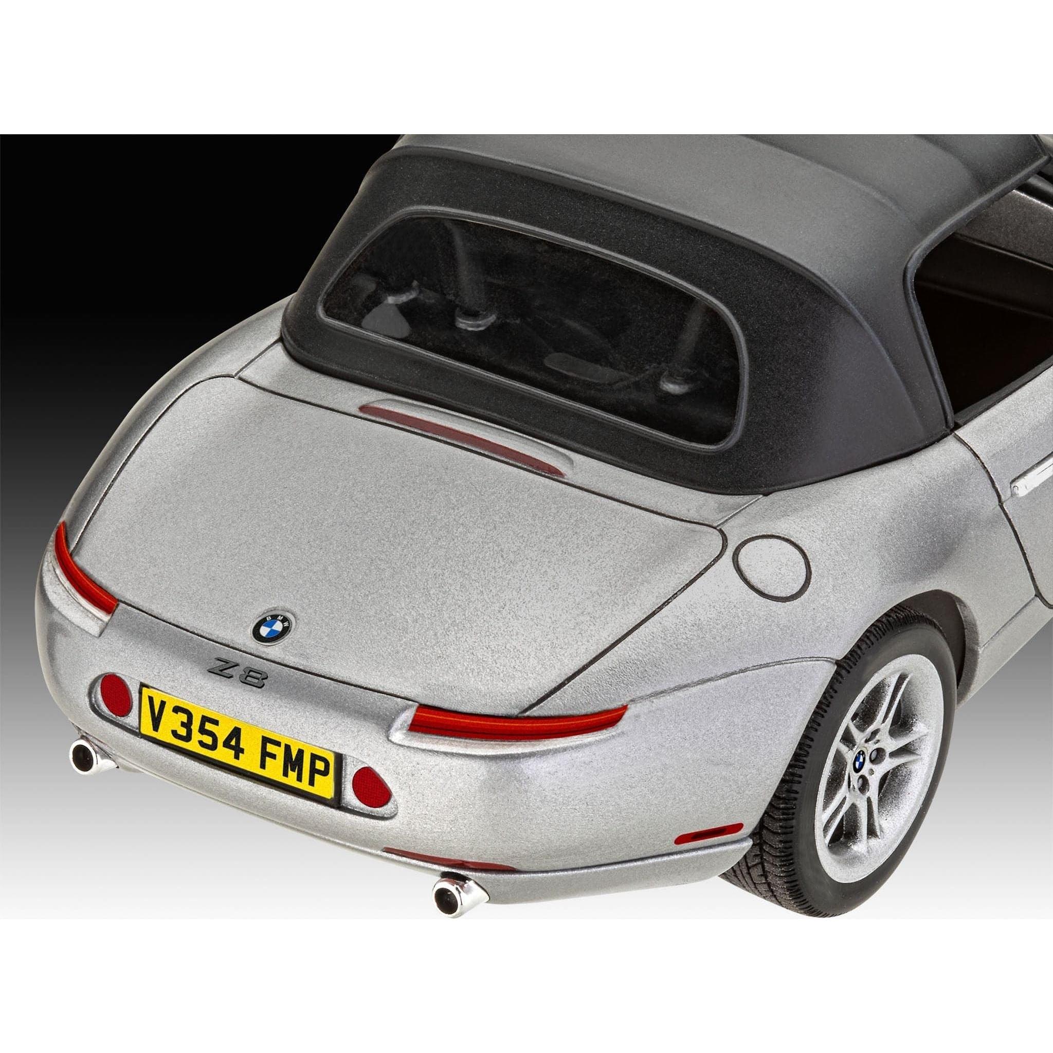 REVELL 1/24 BMW Z8 "The World is Not Enough"