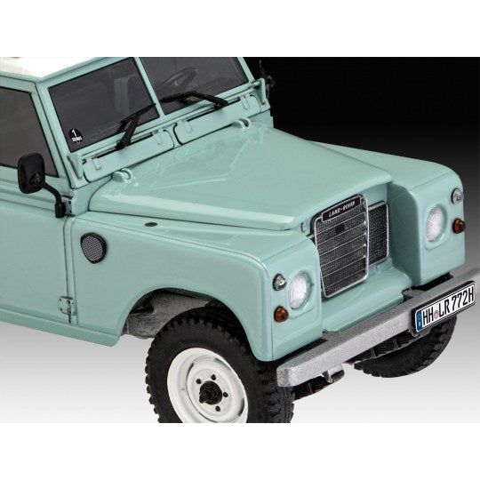 REVELL 1/24 Land Rover Series III LWB