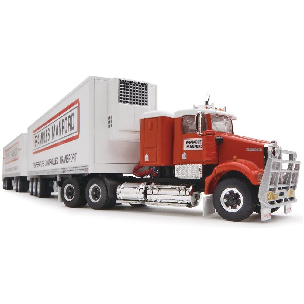 CLASSIC CARLECTABLES Freight Road Train - Brambles Manford
