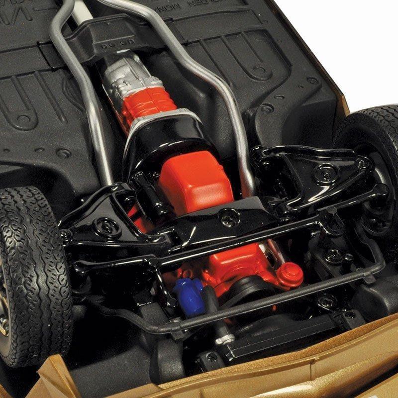 CLASSIC CARLECTABLES 1/18 Holden HZ GTS Sandlewood Metallic