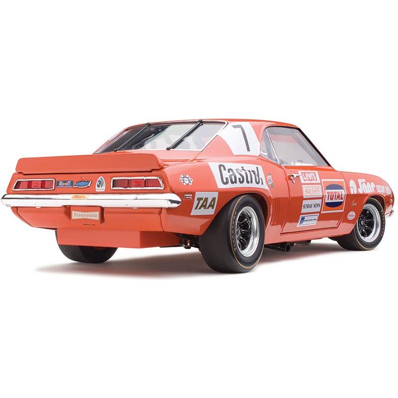 CLASSIC CARLECTABLES 1/18 Chevrolet Camaro - 1972 ATCC Round 1 - Symmons Plains 2nd Place Car