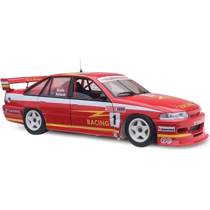 CLASSIC CARLECTABLES 1/18 Holden VP Commodore - 1993 Bathurst 2nd Place