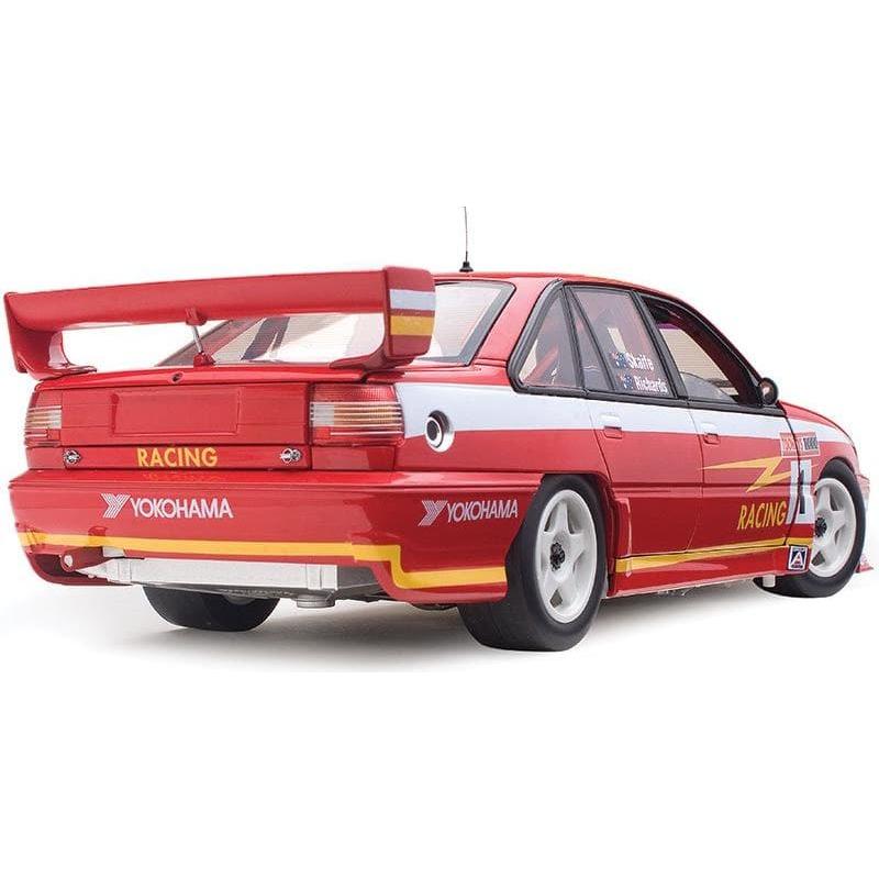 CLASSIC CARLECTABLES 1/18 Holden VP Commodore - 1993 Bathurst 2nd Place