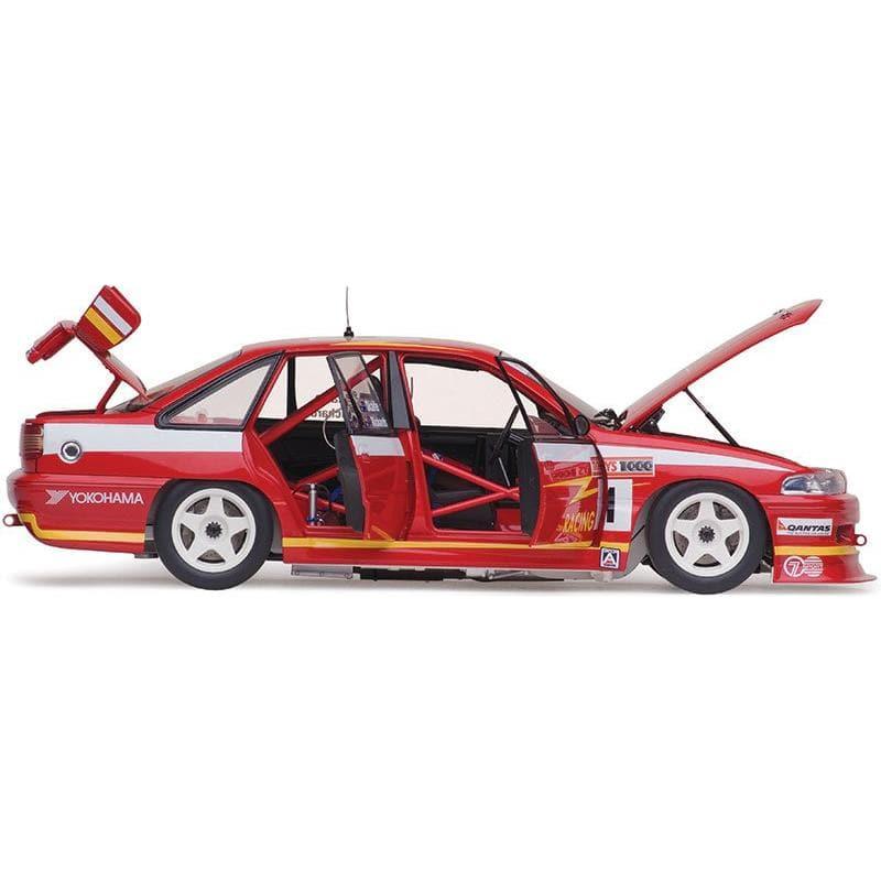 CLASSIC CARLECTABLES 1/18 Holden VP Commodore - 1993 Bathurst 2nd Place