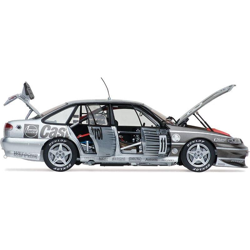 CLASSIC CARLECTABLES 1/18 Holden VS Commodore - 1997 Bathurst Winner 25th Anniversary Silver Livery