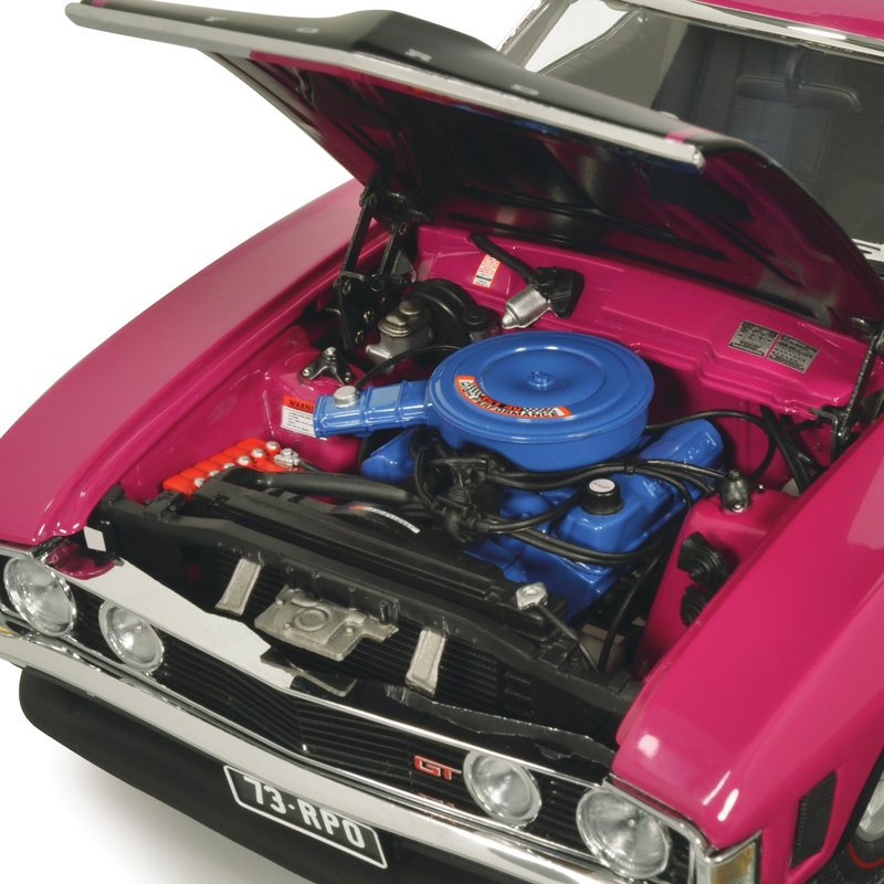 CLASSIC CARLECTABLES 1/18 Ford XA Falcon RPO83 Coupe - Wild Plum