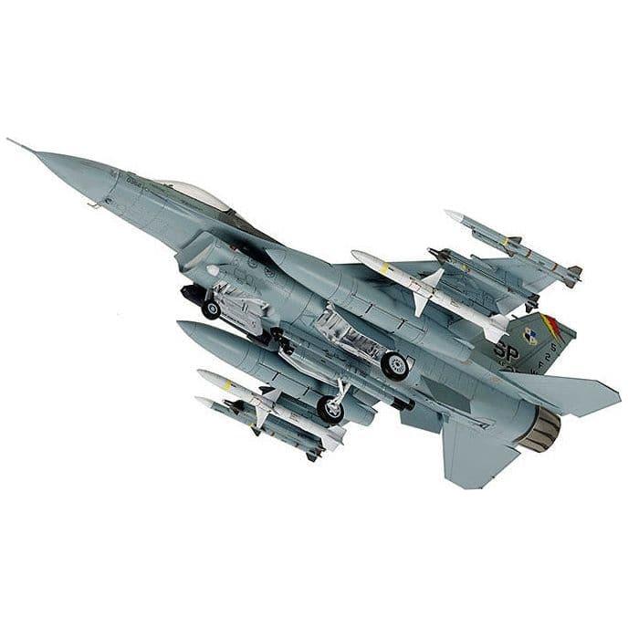 TAMIYA 1/72 Lockheed Martin F16CJ Fighting Falcon