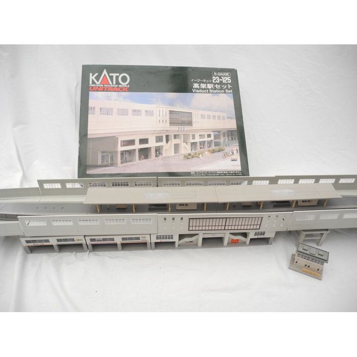 KATO N Scale Viaduct Station Set B