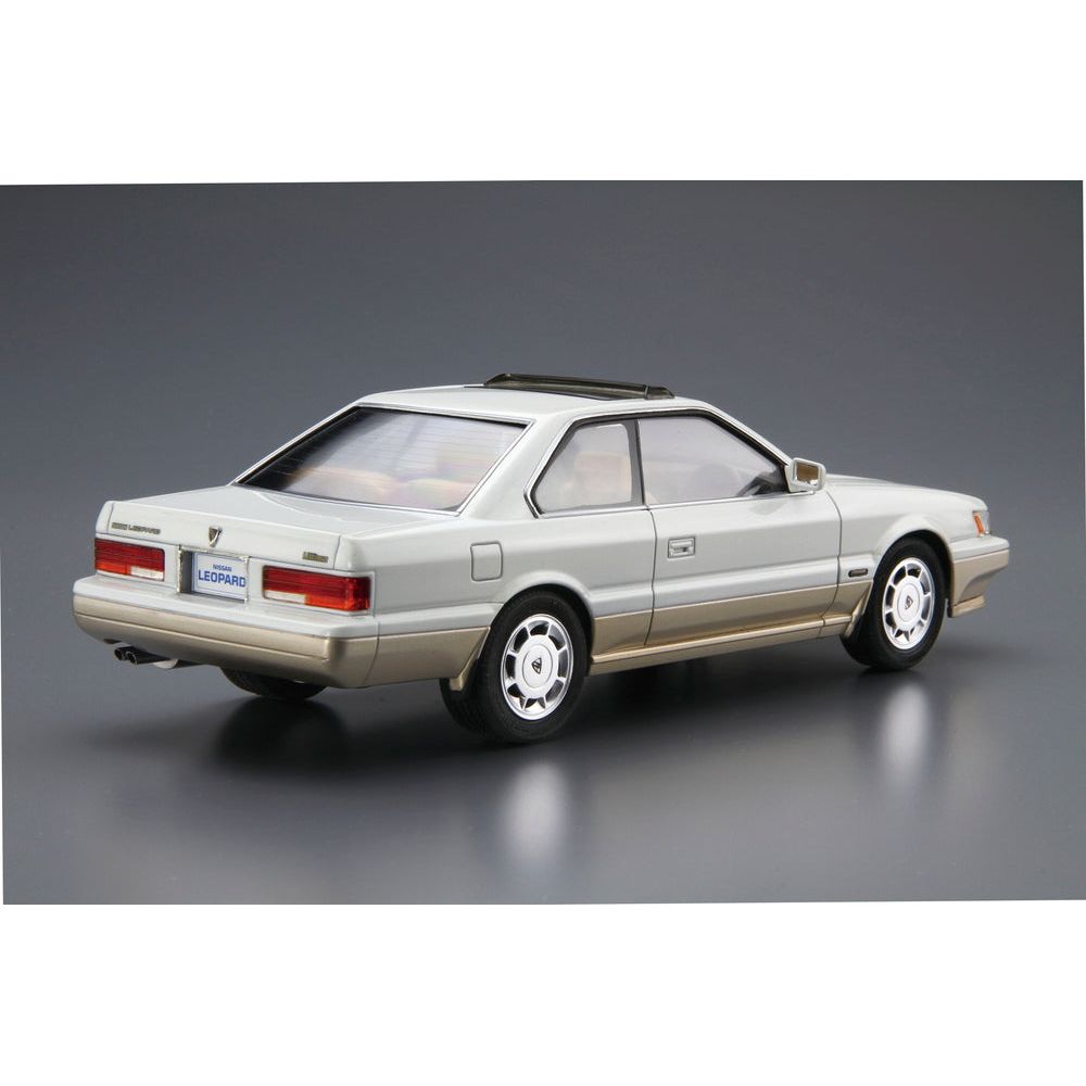 AOSHIMA 1/24 Nissan UF31 LEOPARD Ultima V30Twincam Turbo '90
