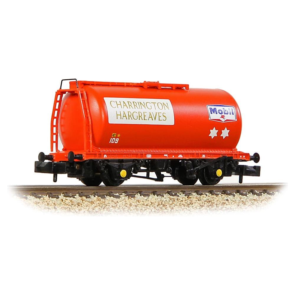 GRAHAM FARISH N BR 45T TTA Tank Wagon #109 'Charrington Hargreaves/Mobil' Red