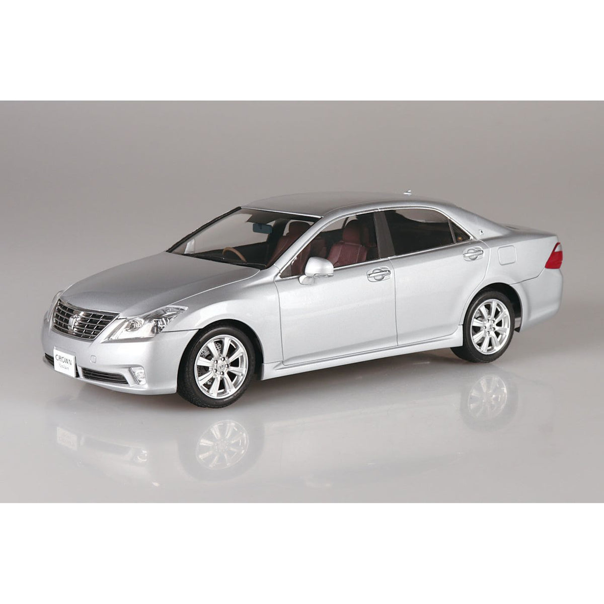 AOSHIMA 1/24 Toyota GRS202 CROWN ROYALSALOON '08/'10