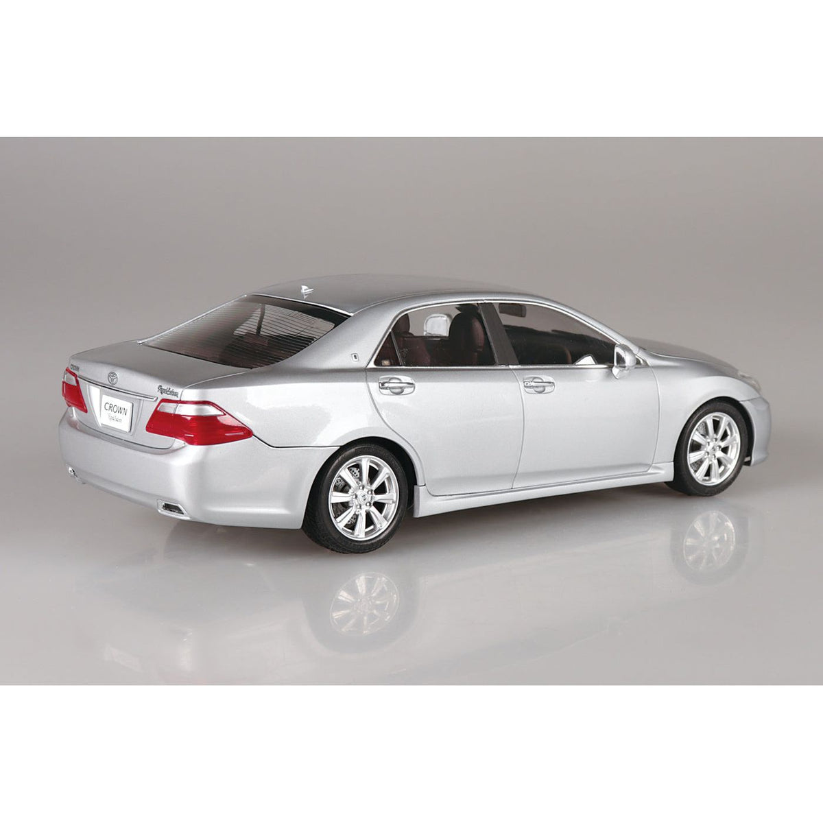 AOSHIMA 1/24 Toyota GRS202 CROWN ROYALSALOON '08/'10
