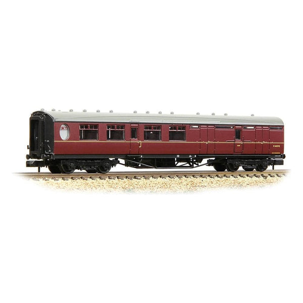 GRAHAM FARISH N LNER Thompson Brake Second Corridor BR Maroon #E16859E