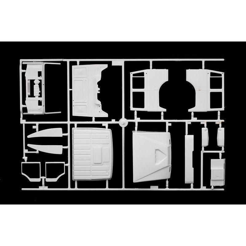 ITALERI 1/24 Iveco Turbostar 190-42 Canvas with Elevator