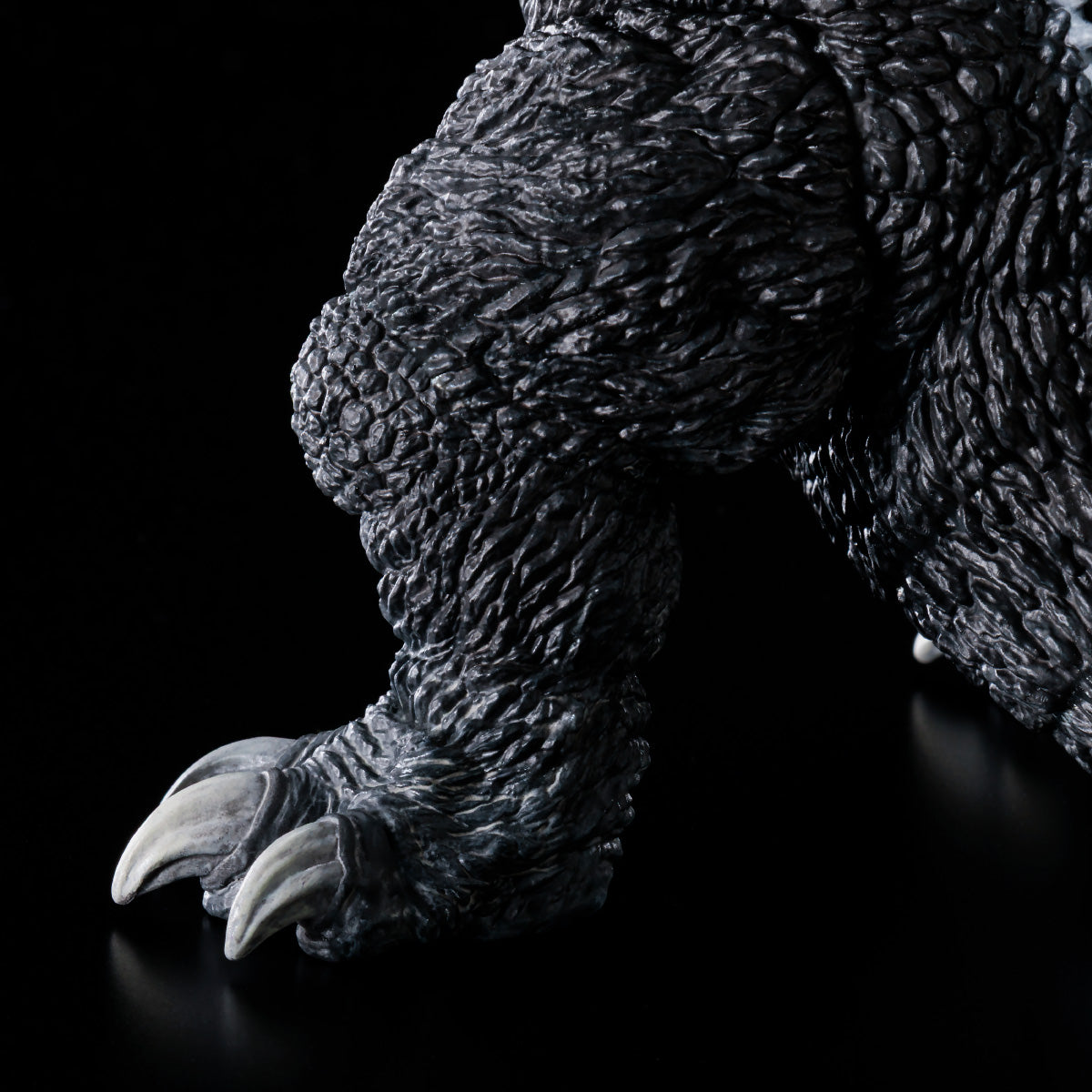 AOSHIMA  Godzilla (2001)