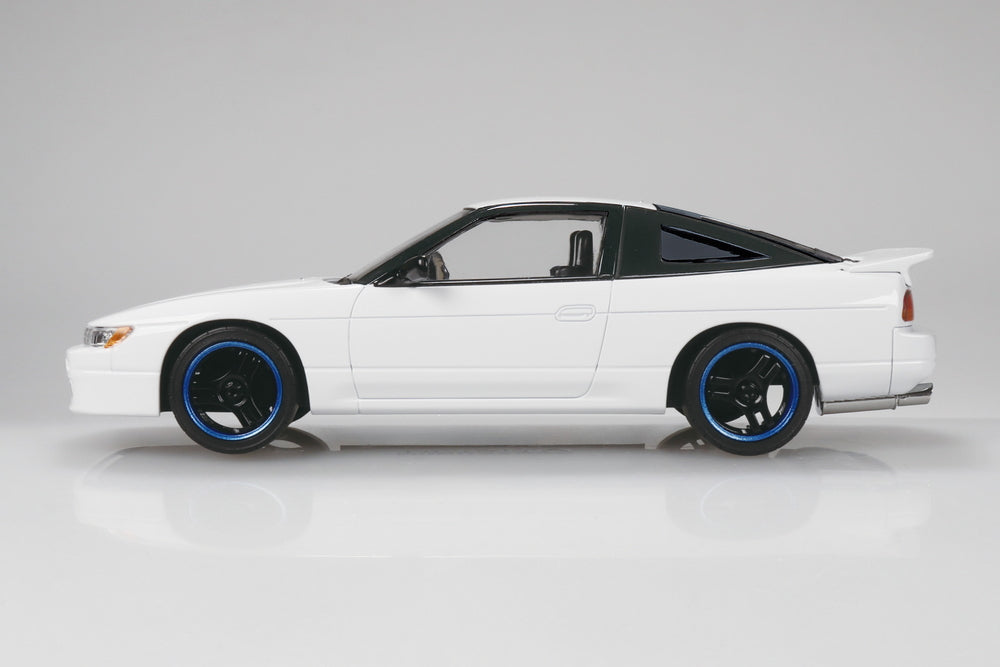 AOSHIMA 1/32 SNAP Nissan Sileighty Custom (White)