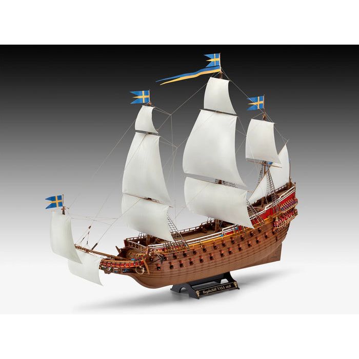 REVELL 1/150 Swedish Regal Warship "Vasa"