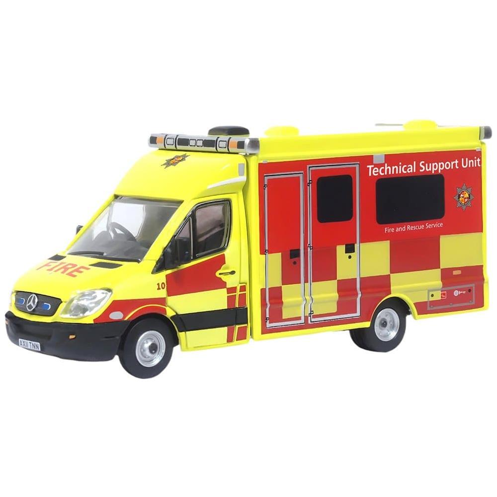 OXFORD 1/76 Mercedes Bedfordshire Fire & Rescue Service