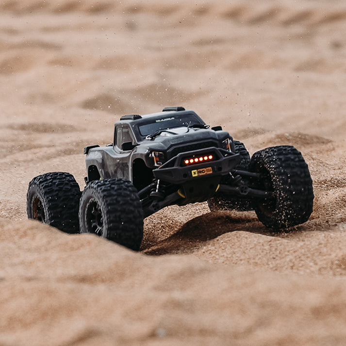 Rlaarlo RZ001B-C Omni Terminator Carbon Mini 1/10th Brushless RTR