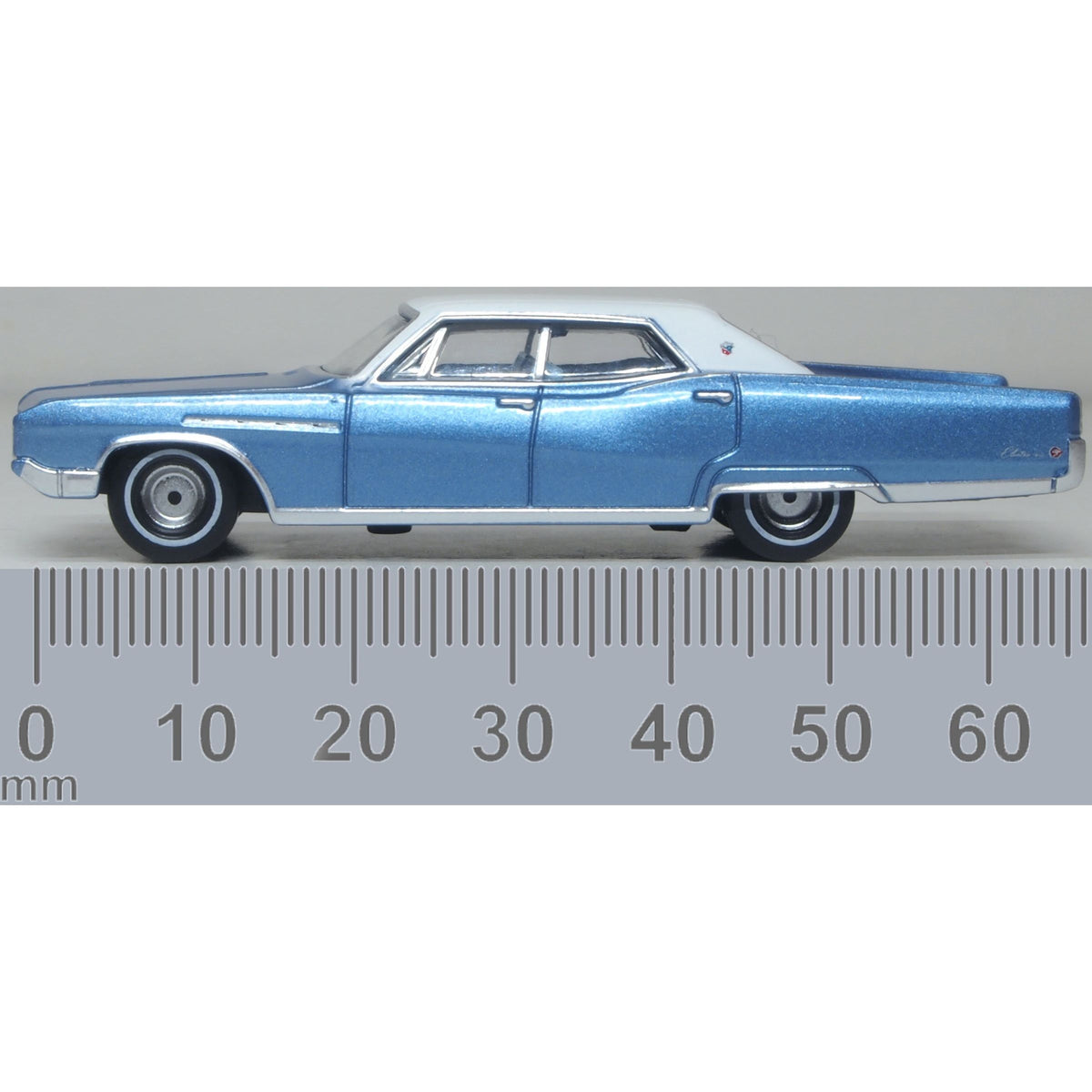 OXFORD 1/87 1968 Buick Electra 225 Medium Teal Blue Mist/Parchment