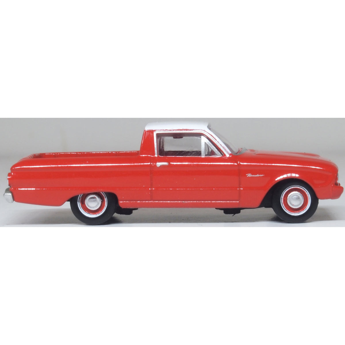 OXFORD 1/87 1960 Ford Falcon Ranchero Monte Carlo Red/Corinthian White