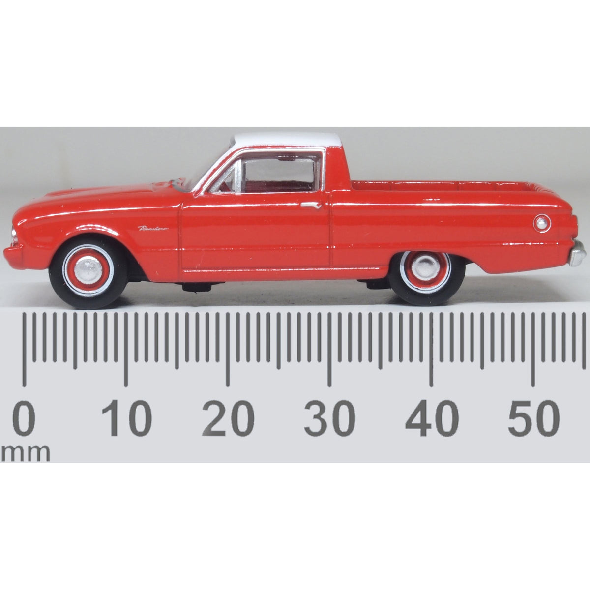 OXFORD 1/87 1960 Ford Falcon Ranchero Monte Carlo Red/Corinthian White