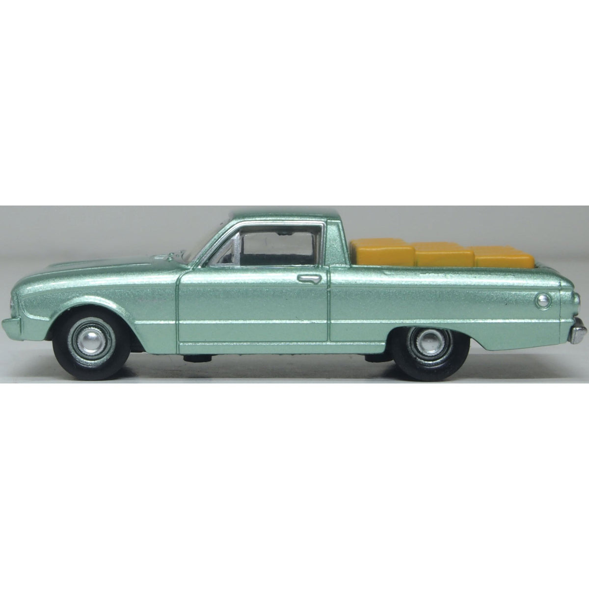 OXFORD 1/87 1960 Ford Falcon Ranchero Meadowvale Green (Load)