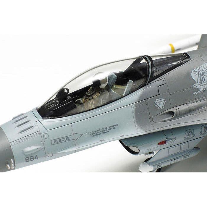 TAMIYA 1/72 Lockheed Martin F16CJ Fighting Falcon