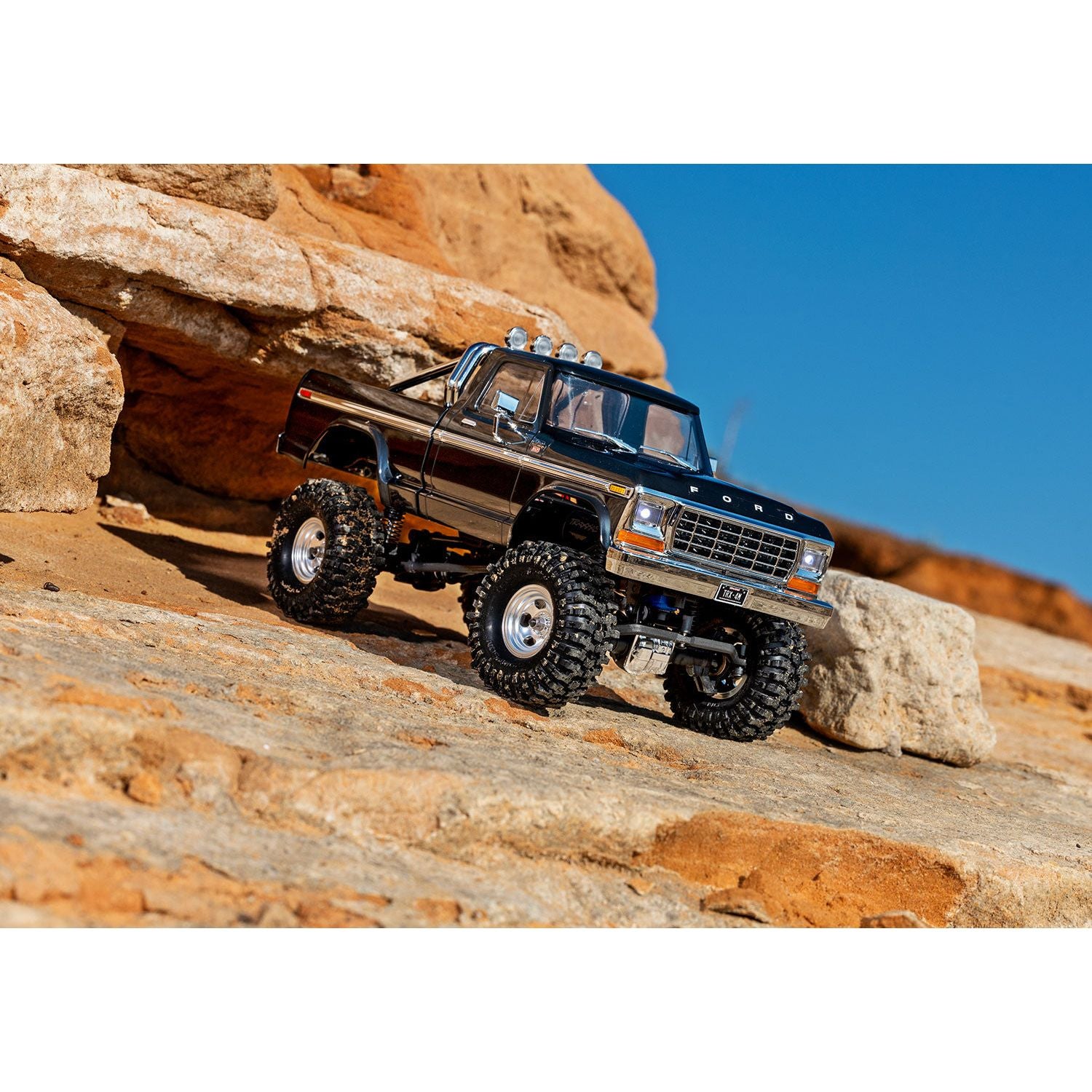 TRAXXAS 1/18 TRX-4M Ford F150 Ranger XLT High Trail Edition 4x4 Black