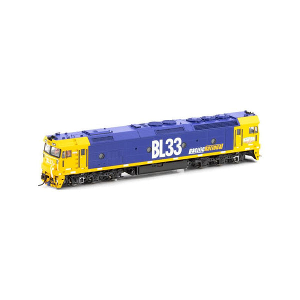 AUSCISION HO BL33 Pacific National Rural & Bulk with Wakefield Stickers - Blue/Yellow - DCC Sound Equipped