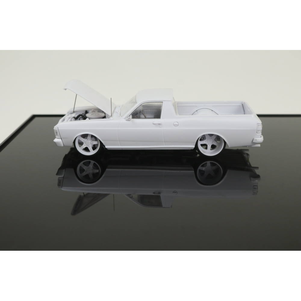 DDA COLLECTIBLES 1:24 XY Ford Ute Slammed