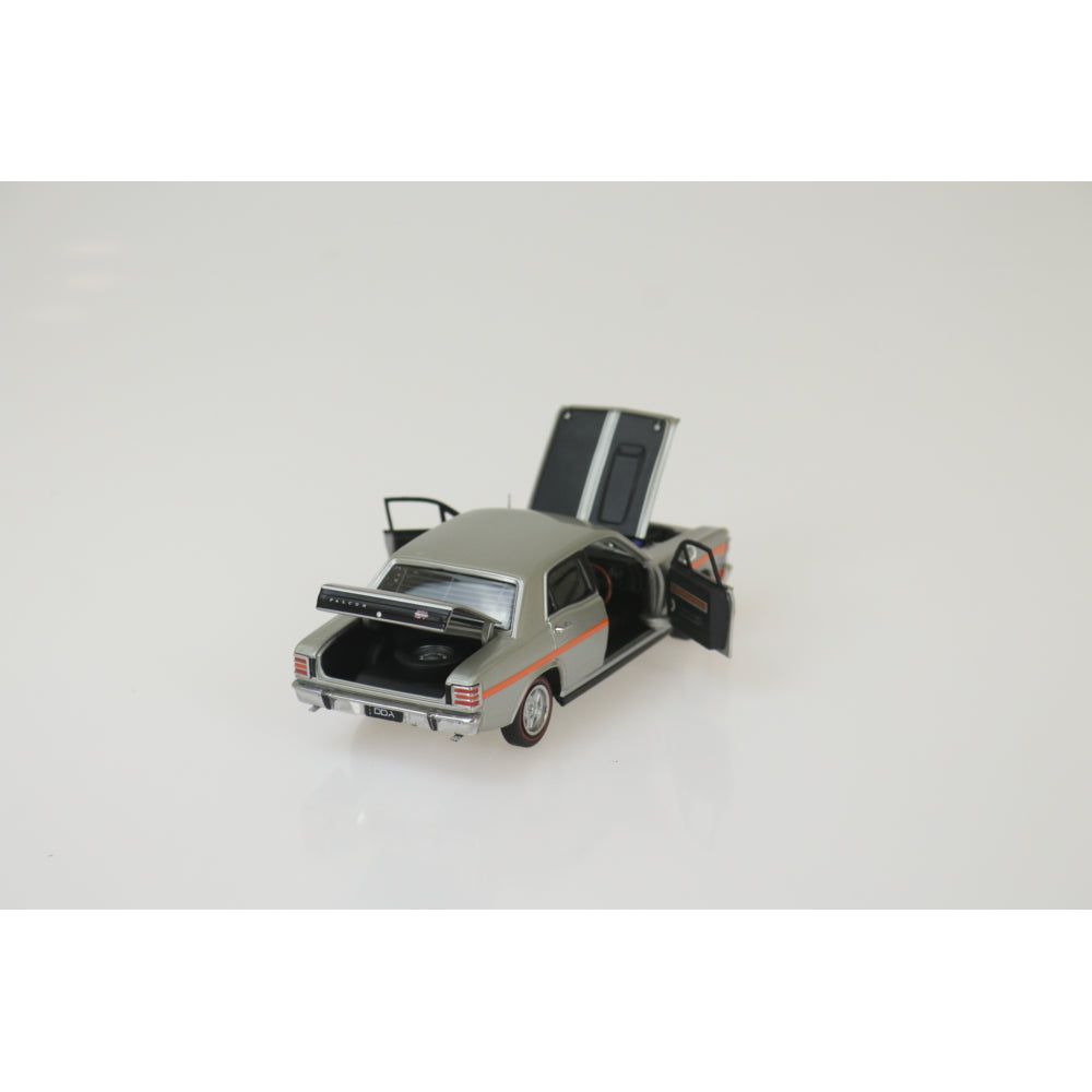 DDA 1/32 Silver Fox XW GTHO Ford