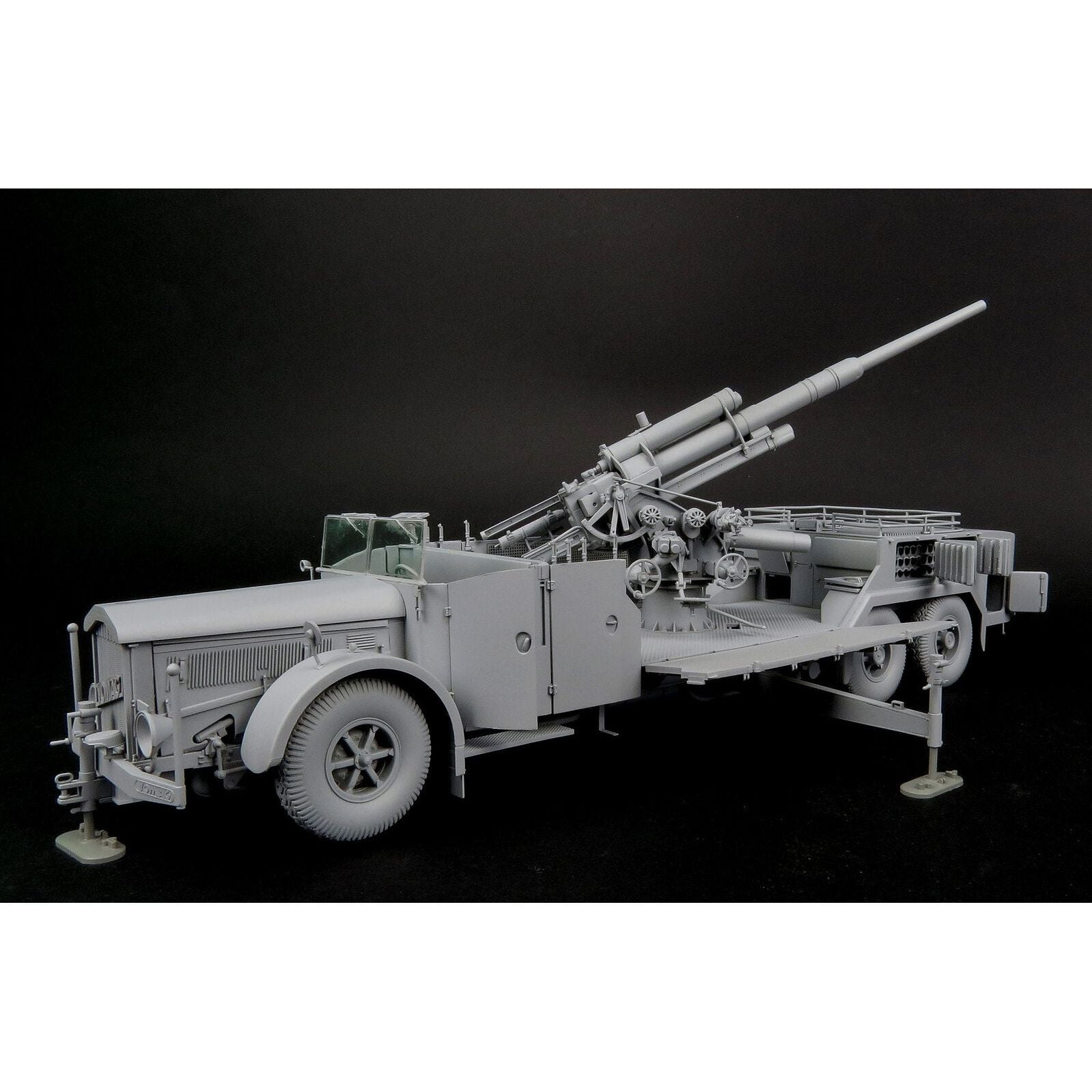 Das Werk 1/35 8,8 cm Flak on a 9t VOMAG Plastic Model Kit [DW35024]