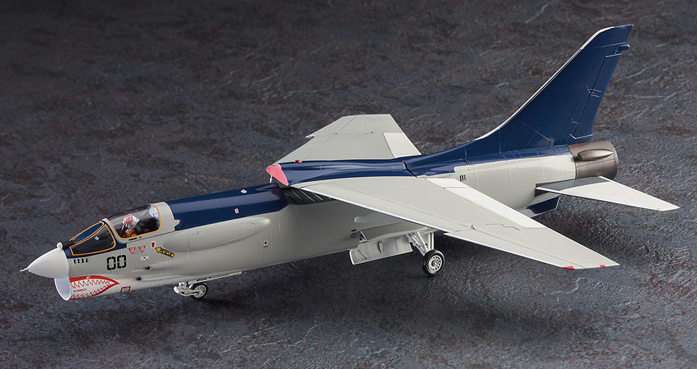 HASEGAWA 1/72 [Area 88] F-8E Crusader 'Shin Kazama'
