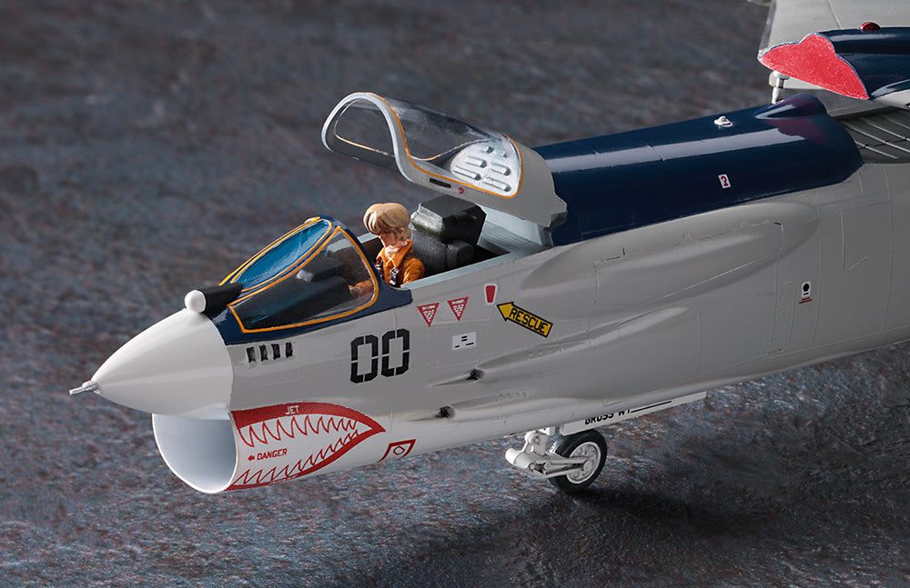 HASEGAWA 1/72 [Area 88] F-8E Crusader 'Shin Kazama'