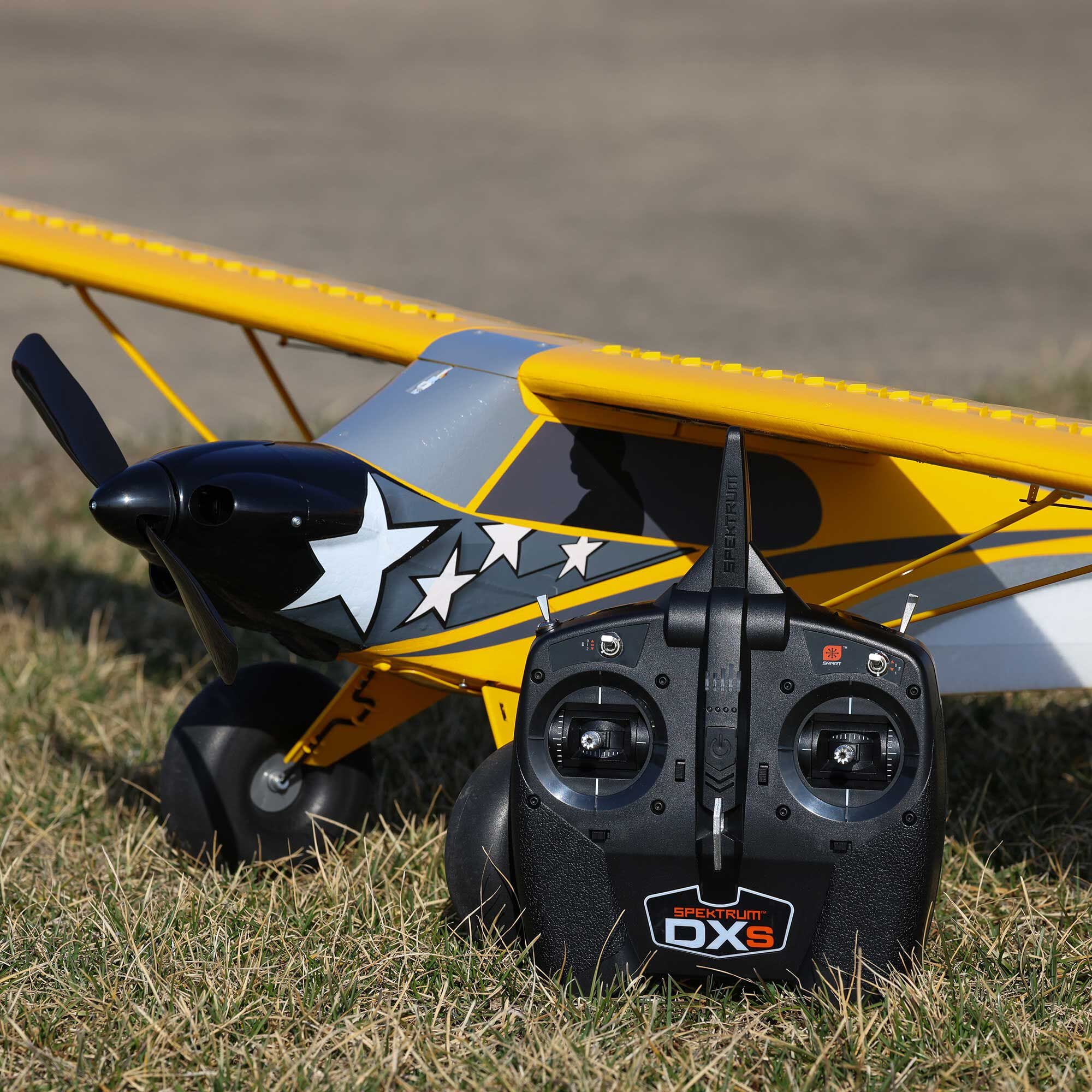 Hobbyzone Carbon Cub S2 1.3m Cleetus McFarland Special Edition, BNF Basic