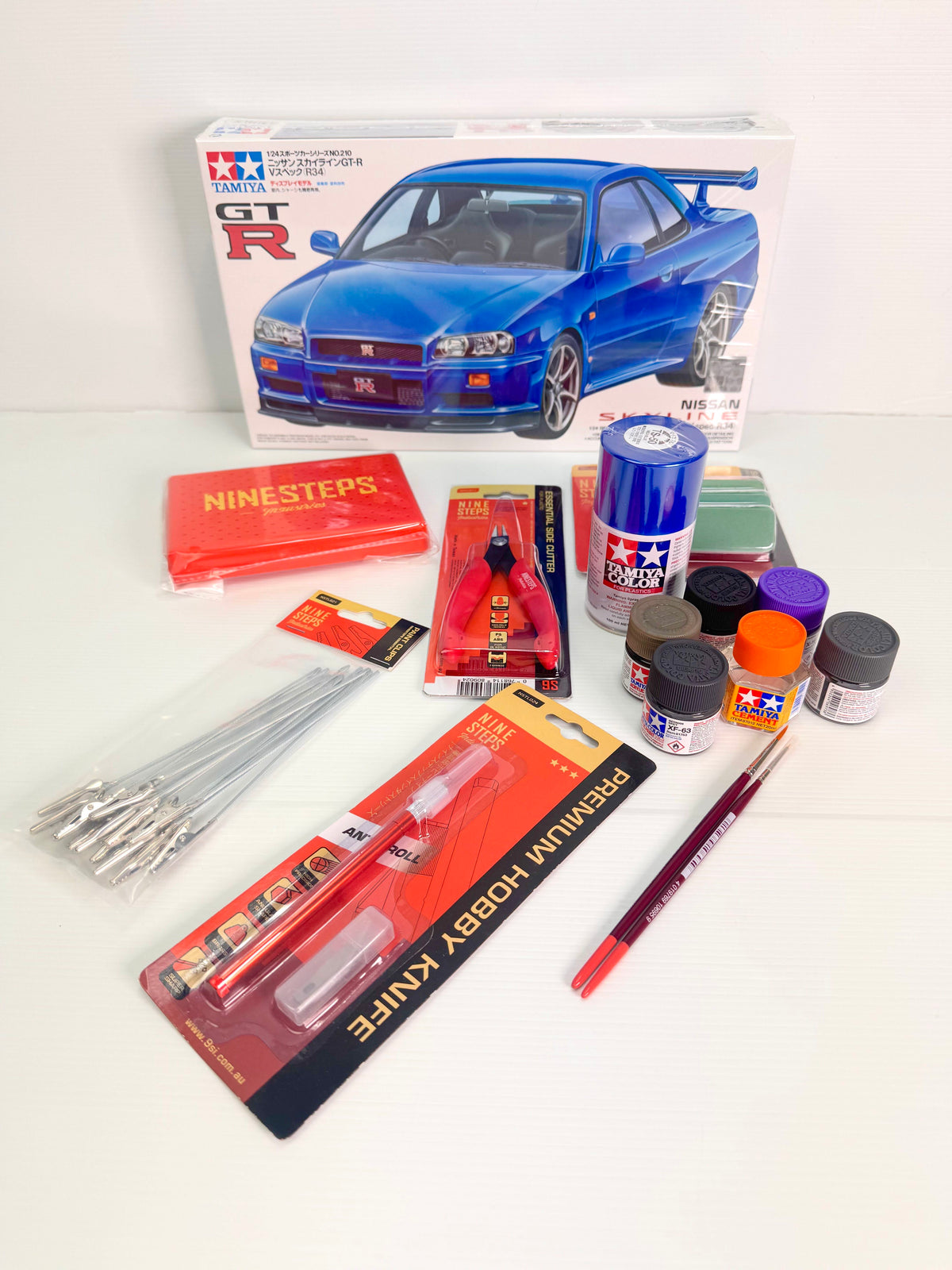 Hearns Hobbies Complete Model Building Starter Bundle – Tamiya 1/24 Nissan Skyline GT-R R34