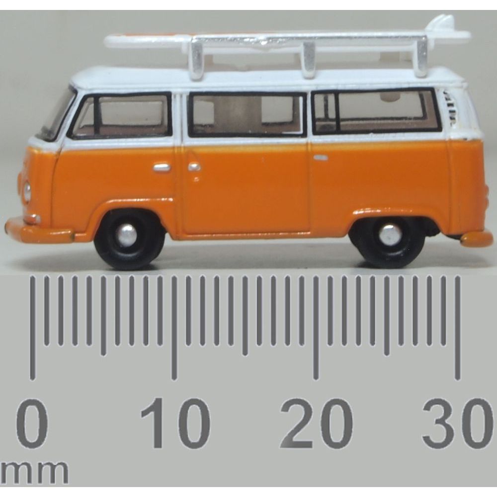 OXFORD 1/148 VW T2 Bay Window Bus/Surfboards Signal Orange/White