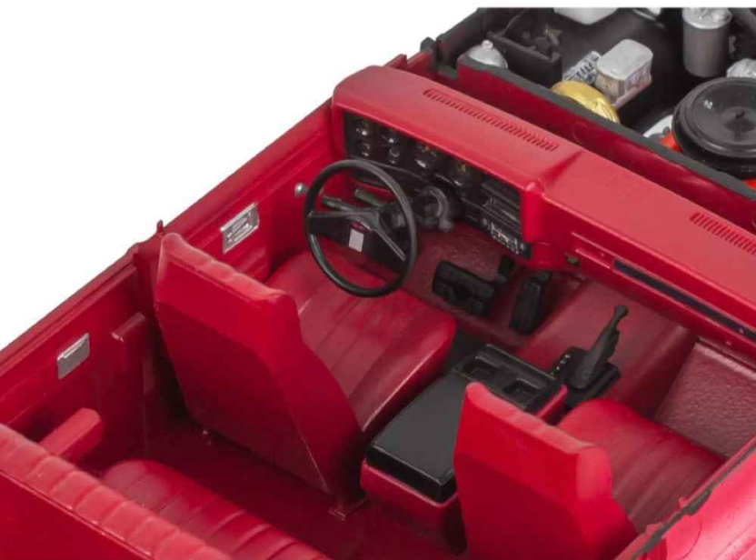 REVELL 1/25 1985 GMC JIMMY 4X4 HIGH ROLLER