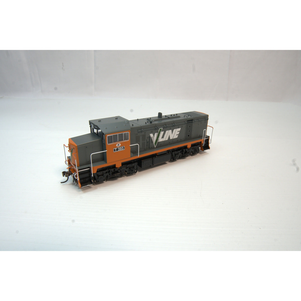 POWERLINE HO T393 (Low Nose) V/Line T Class Series 3 (T4) l
